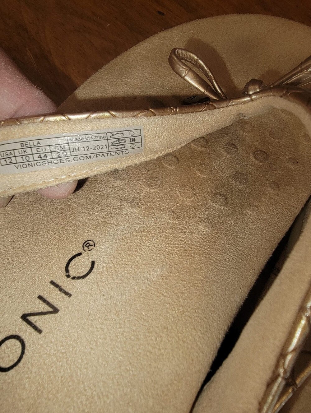 Vionic Bella Size 12 Metallic Rose Gold Bow Thong Sandals - Picture 4 of 7